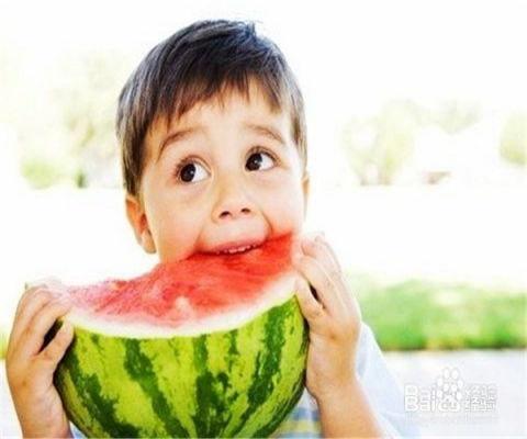 娱乐吃瓜酱老人头像是谁,揭秘“娱乐吃瓜酱老人”头像背后的神秘人物